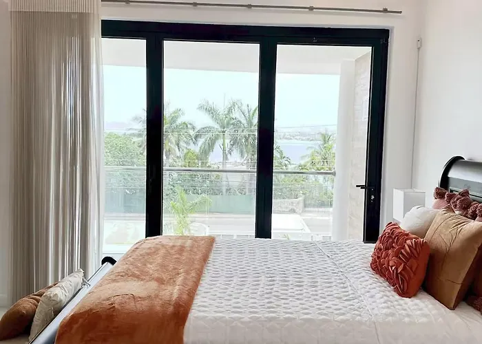 Penthouse Luxury * Montego Bay